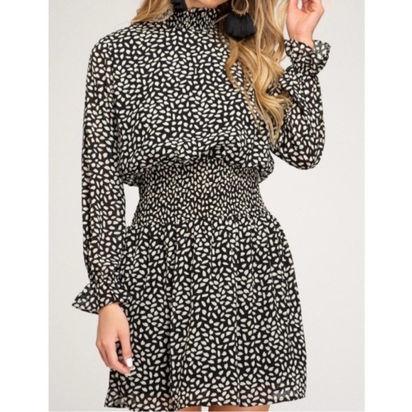 She & Sky Smocked Waist Dress - Size Large, NWT - Picture 4 of 8